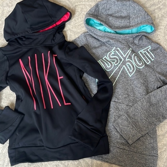 GIRLS Nike Sweaters Size Small - Picture 2 of 9